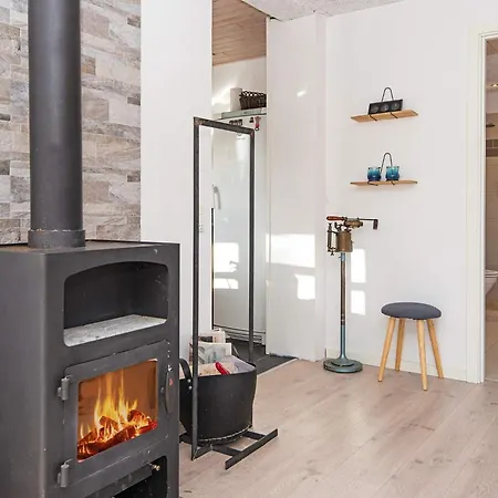 Bright For 4, Ebetloft Holiday home